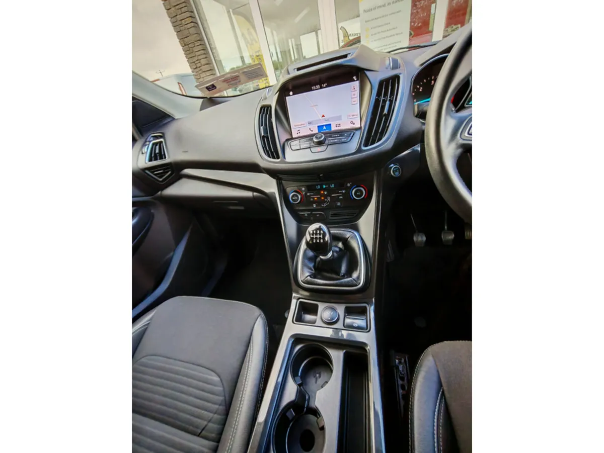 FORD KUGA TITANIUM 1.5 TDCI 120PS 4DR MAN - Image 4