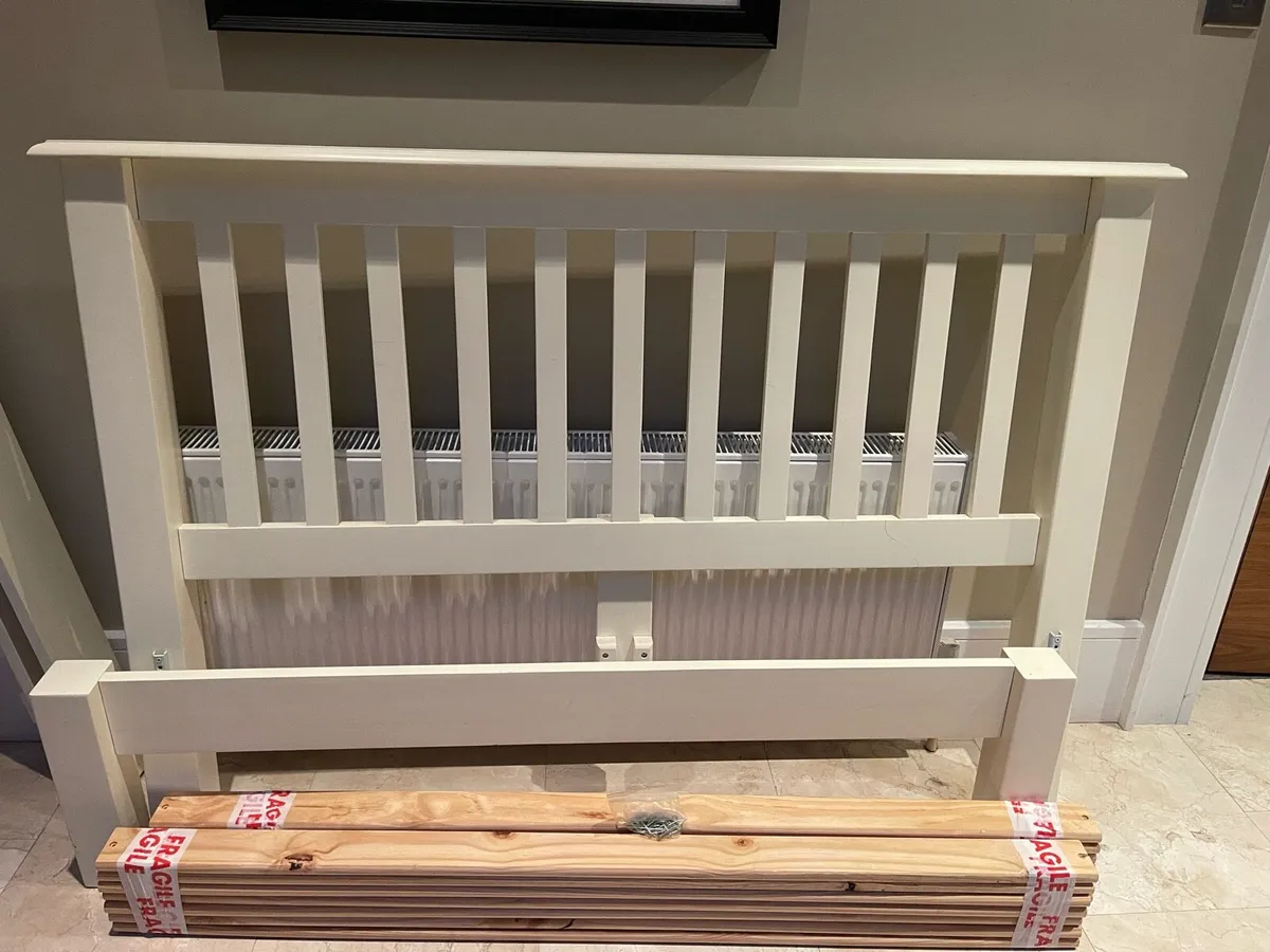 As New - Stunning White 4 Ft 6” Double Bed Frame - Image 1