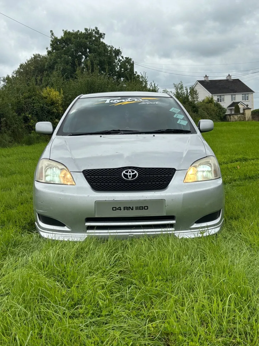 Toyota Corolla 2004 - Image 2