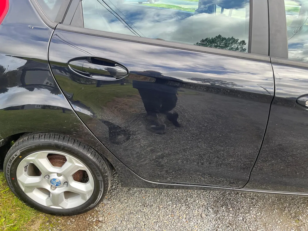 Ford Fiesta 2011 - Image 3