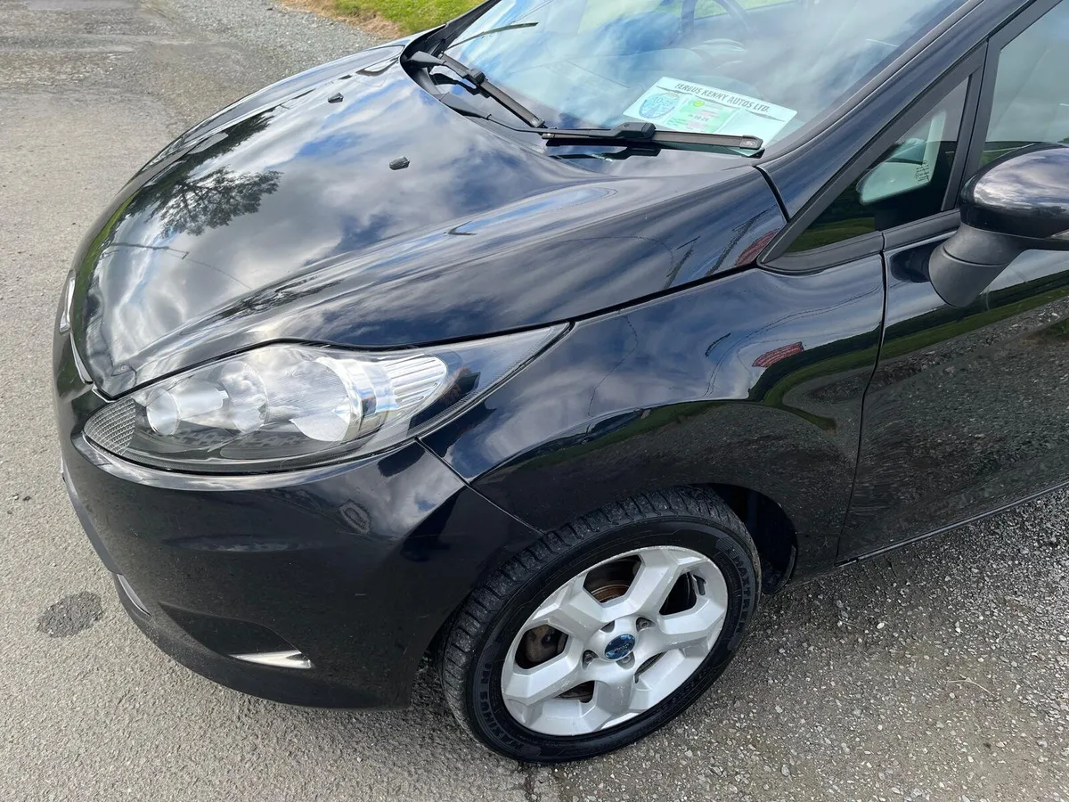 Ford Fiesta 2011 - Image 4