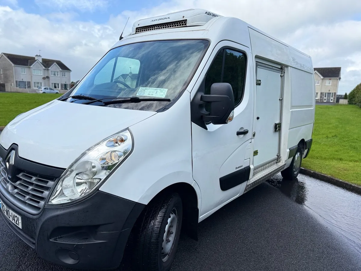 Renault Master MWB 182 Fridge - Image 2