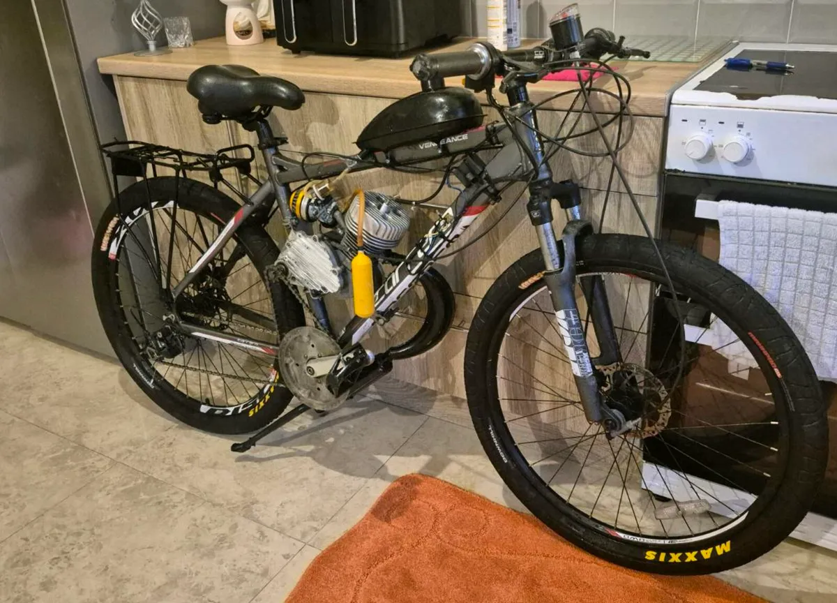 Adults Carrera vengeance Ltd Mountain Bike petrol - Image 1