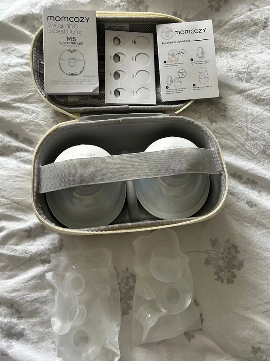 Momcozy Dual Breast Pump & Storage bags - Image 4
