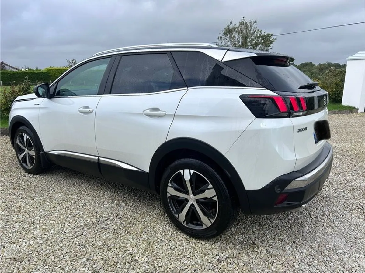 2017 Peugeot 3008 - Image 2