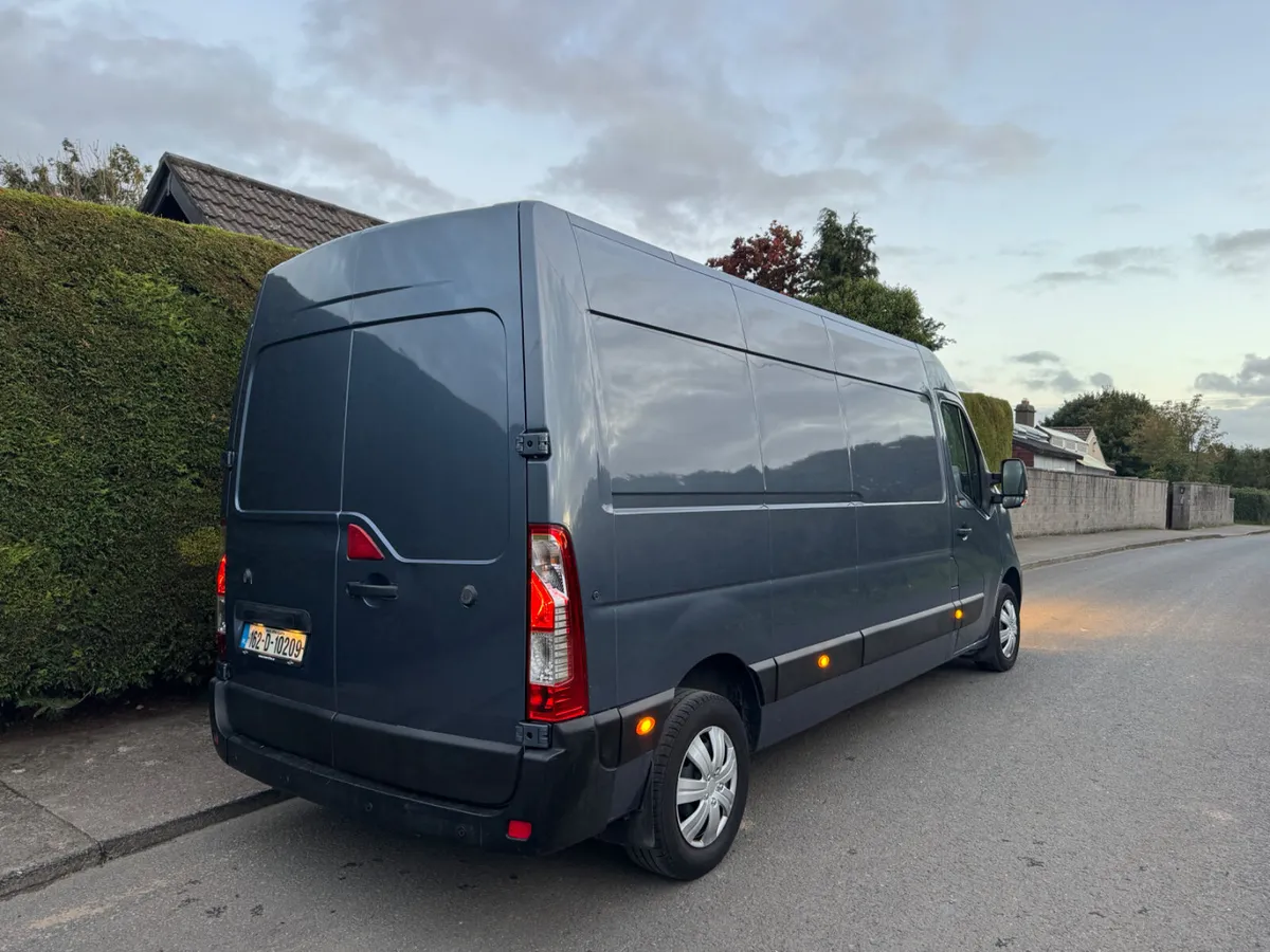 Nissan NV400 LOW MILAGE CVRT 10/26 - Image 2