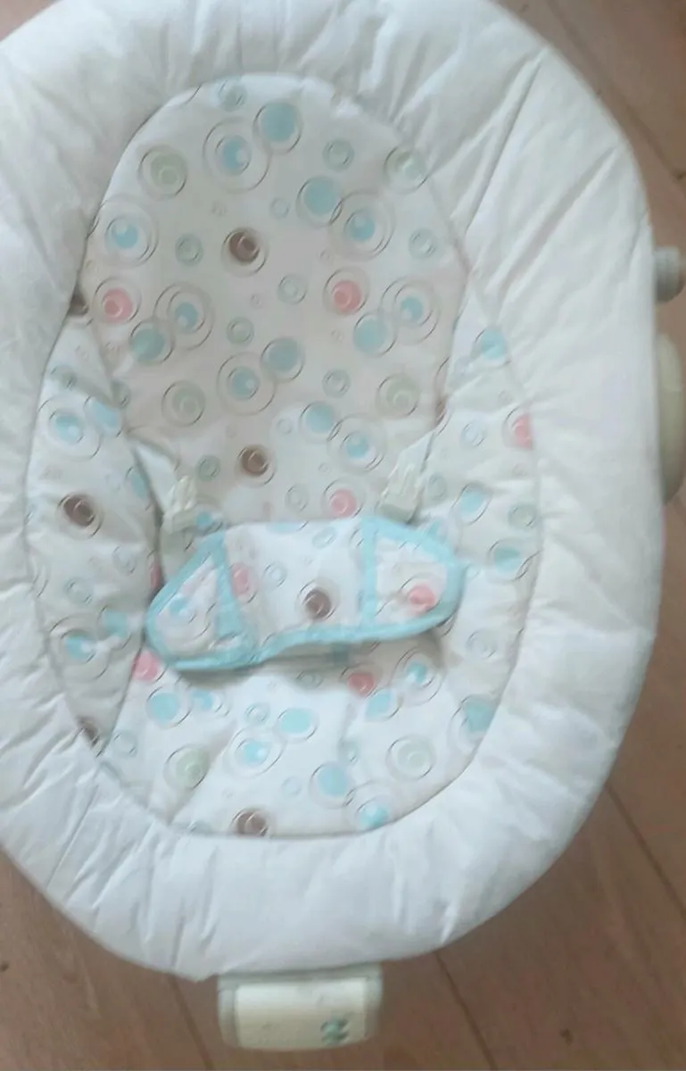 Fisher price musical bouncer - Image 2