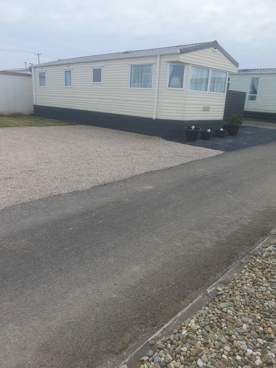 Mobile home - Image 1