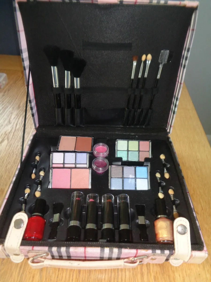Cosmetics with Case for Sale - Image 1