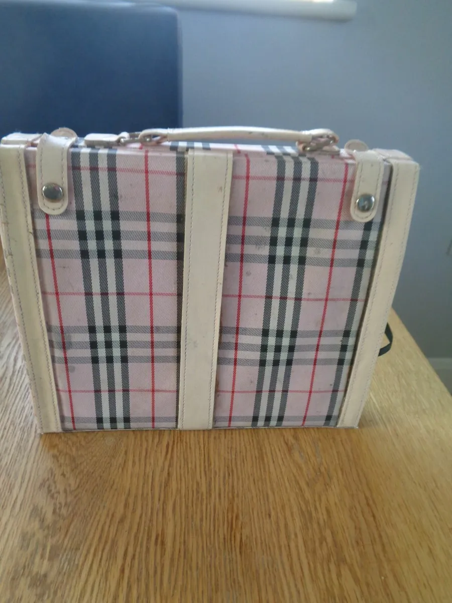 Cosmetics with Case for Sale - Image 4