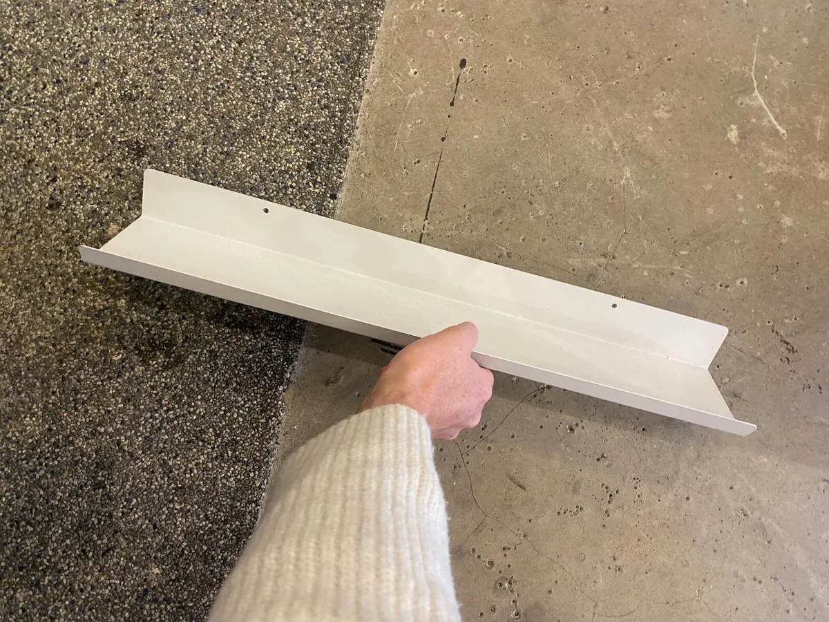 5 Metal shelves - Image 1