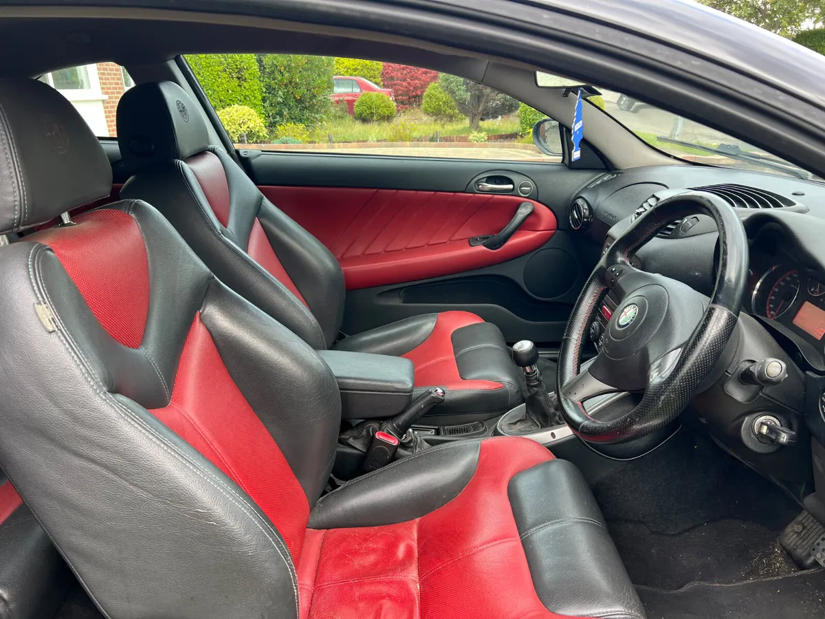 Alfa Romeo GT 2007 LEATHER - Image 3
