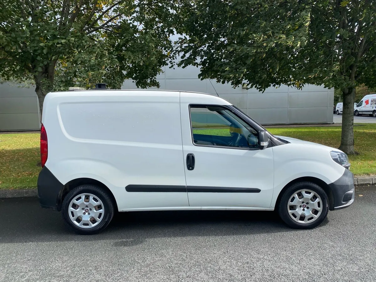 2018 Fiat Doblo Cargo 1.3 95HP Low Kms - Image 4