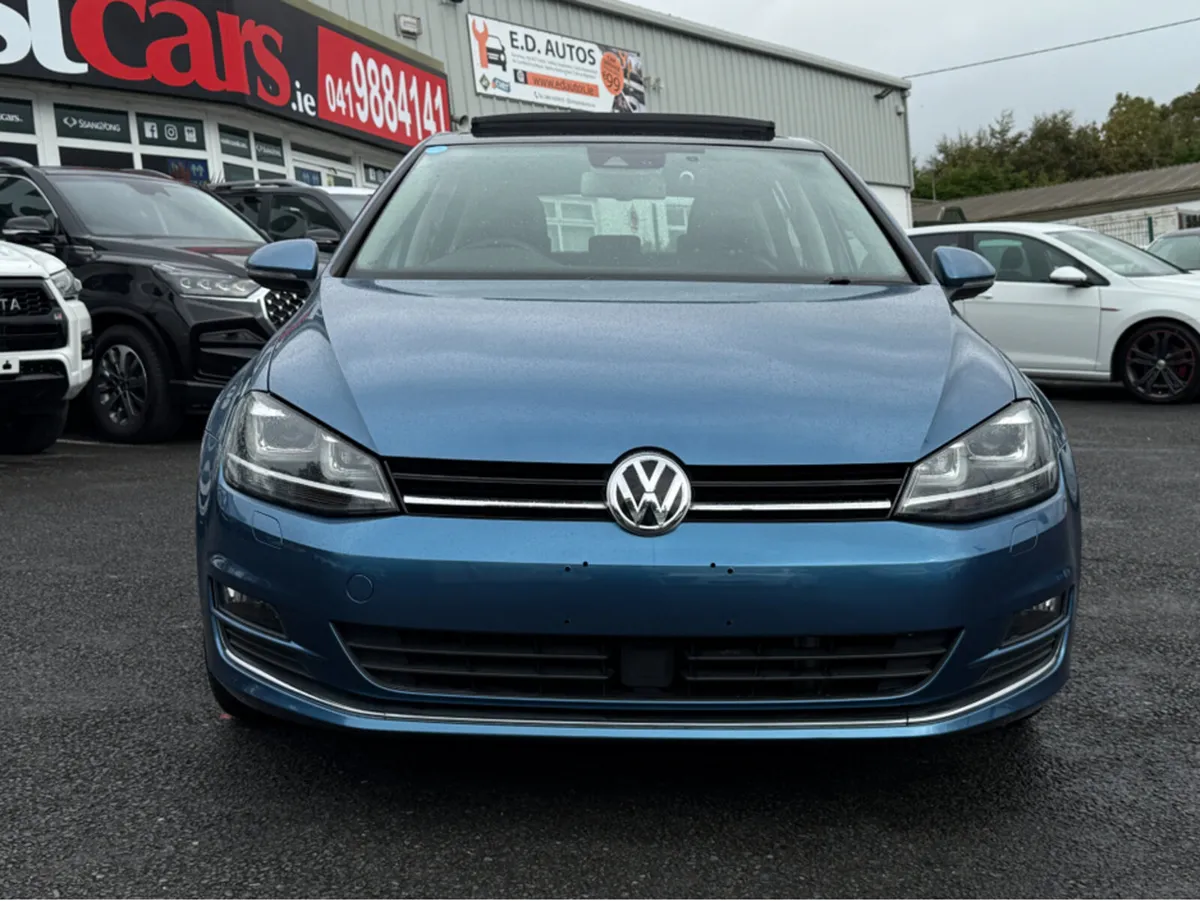 Volkswagen Golf 132 //  SUN ROOF //  FULL LEATHER - Image 2