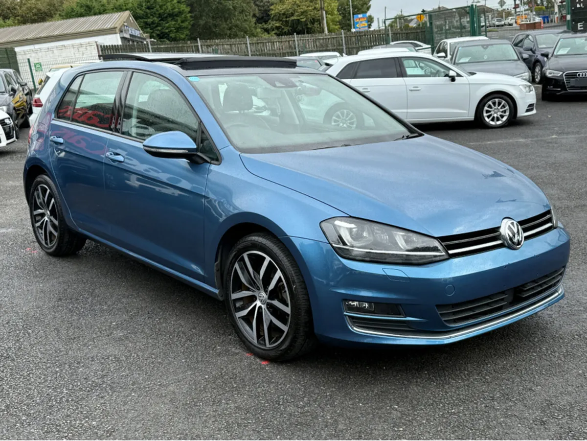 Volkswagen Golf 132 //  SUN ROOF //  FULL LEATHER - Image 3