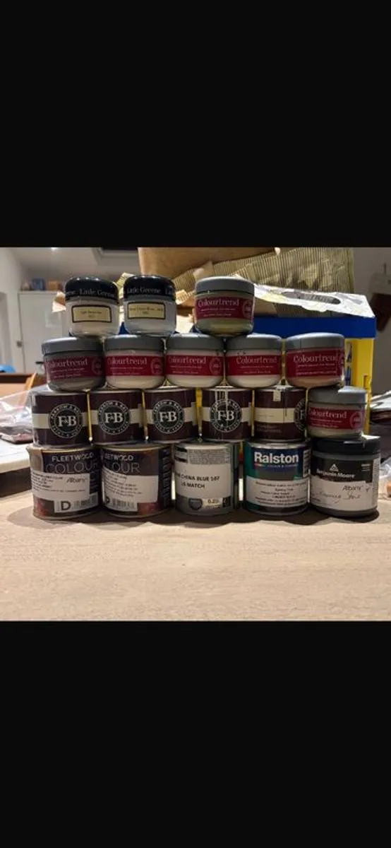 Multiple paint samples - Image 1