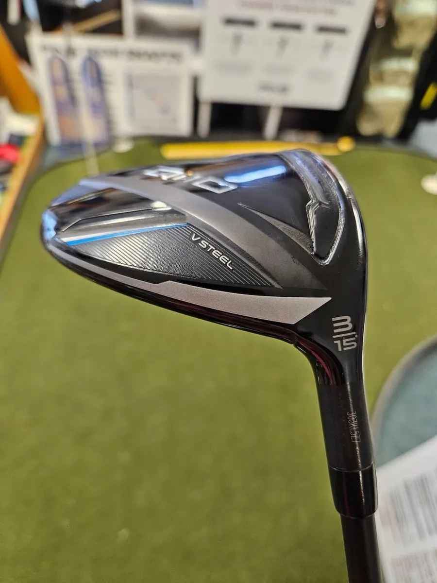 Taylormade Qi10 V-Steel 3 Wood - Image 2