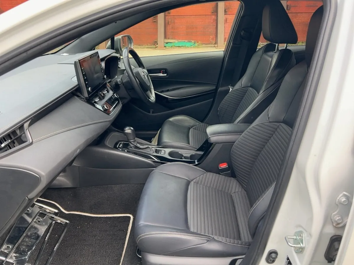 Toyota Corolla ICON TOURING HYBRID AUTOMATIC 5DR - Image 3