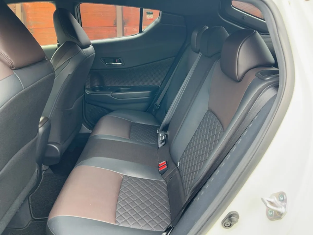 Toyota C-HR LUNA SPORT HYBRID 5DR AUTOMATIC - Image 4
