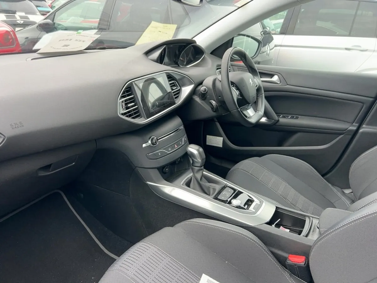 Peugeot 308 308 SW ALLURE 1.6  DIESEL 5DR AUTOMATI - Image 3