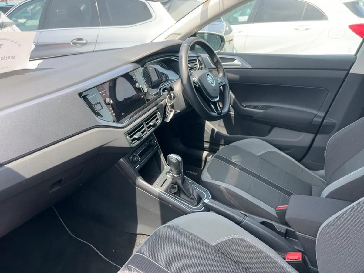Volkswagen Polo HIGHLINE 1.0 PETROL AUTOMATIC 5DR - Image 3