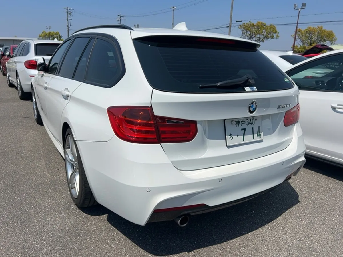 BMW 3-Series 3 SERIES 320D M-SPORT TOURING AUTO - Image 2