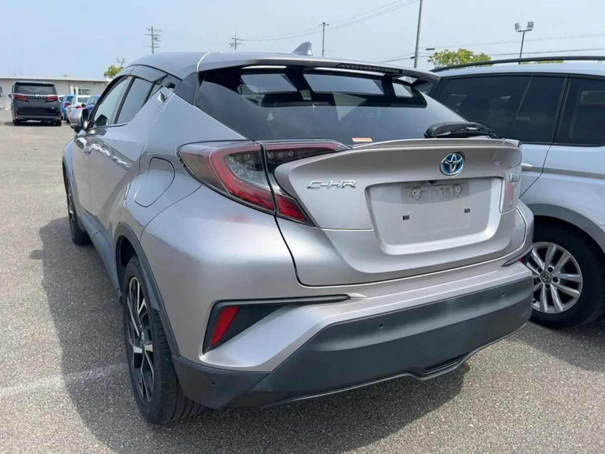 Toyota C-HR LUNA SPORT 1.8 HYBRID 5DR AUTOMATIC - Image 2