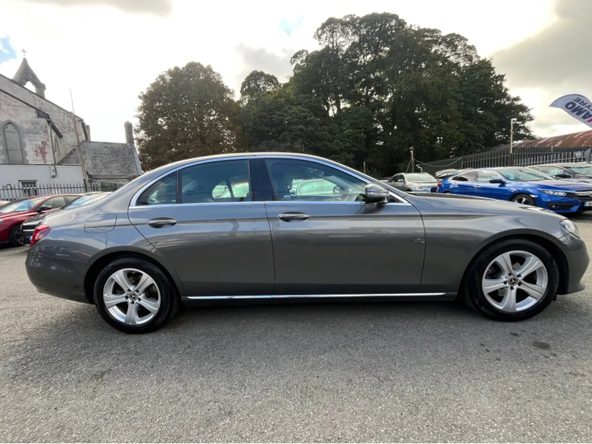 Mercedes-Benz E-Class E220d SE AUTOMATIC - Image 3