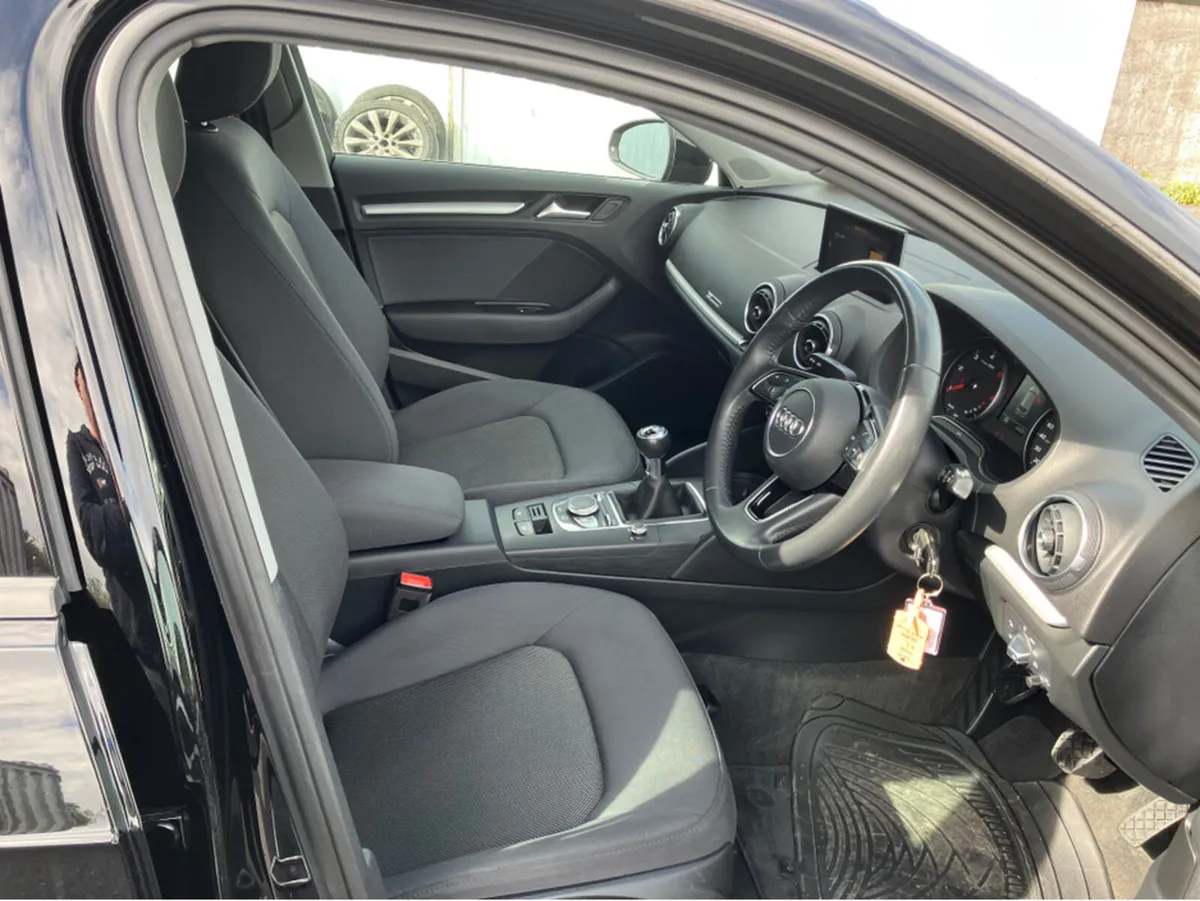 Audi A3 1.6 TDI SE TECHNIK 30 116PS 5DR - Image 4