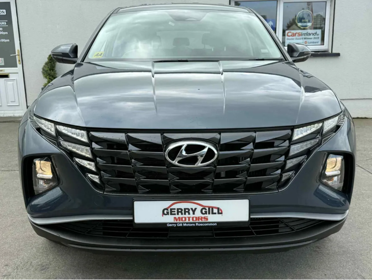 Hyundai Tucson COMFORT PLUS 5DR ** REVERSE CAMERA - Image 2