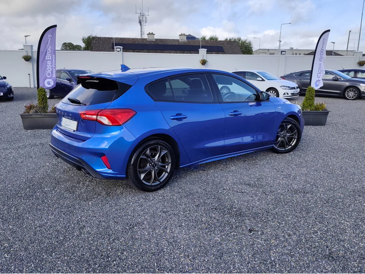 Ford Focus ST-LINE TDCI - Image 2