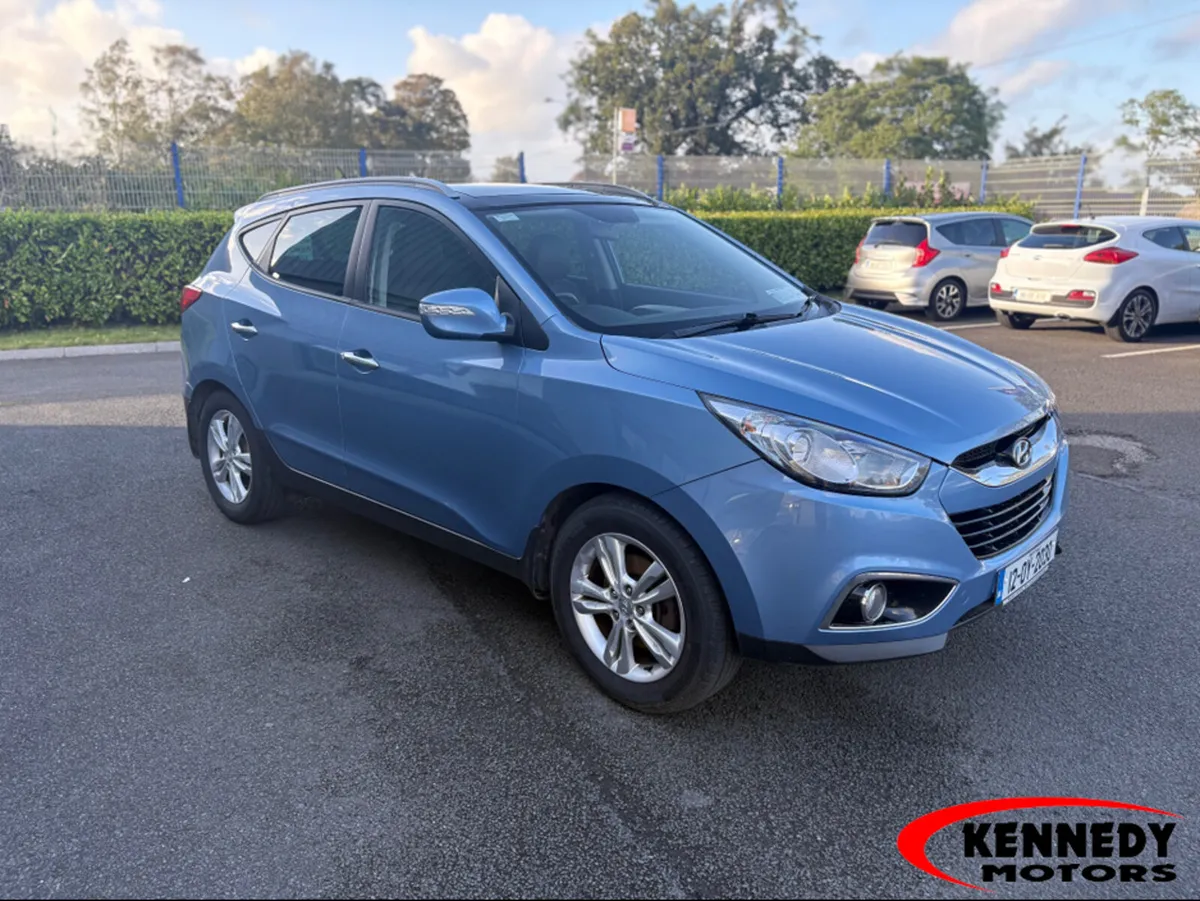Hyundai ix35 1.7 CRDI PREMIUM 2WD 5DR - Image 3