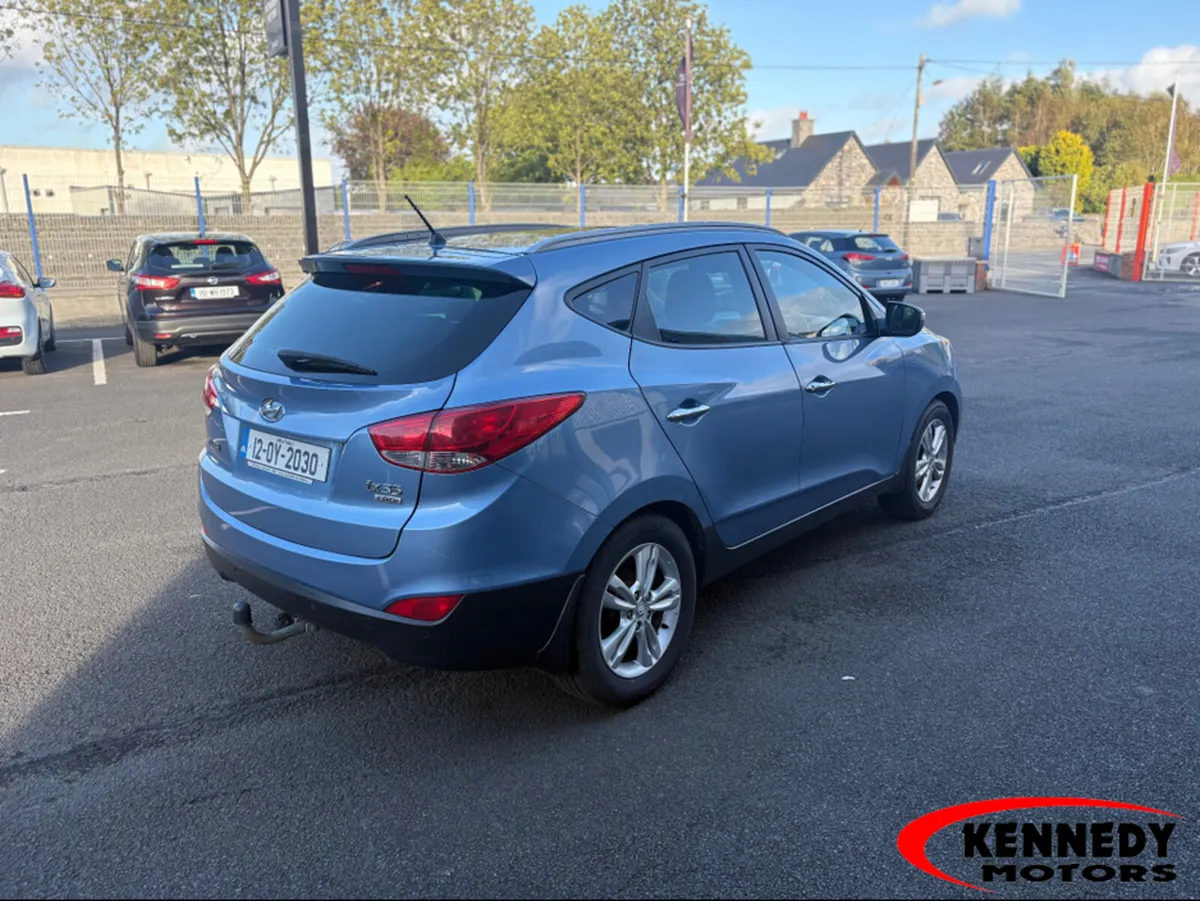 Hyundai ix35 1.7 CRDI PREMIUM 2WD 5DR - Image 4