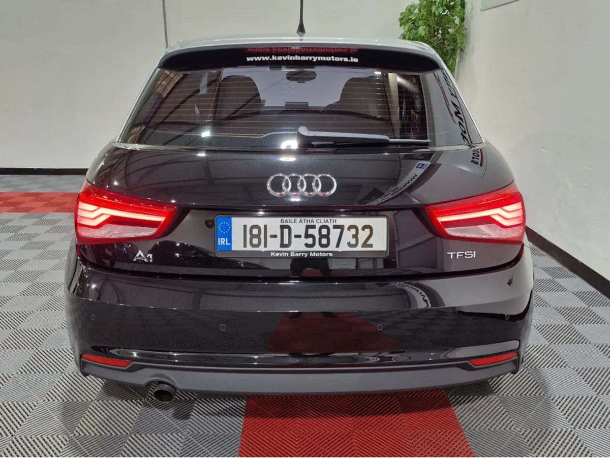 Audi A1 1.0TFSi (TWO TONE) S-TRONIC AUTOMATIC **VE - Image 3