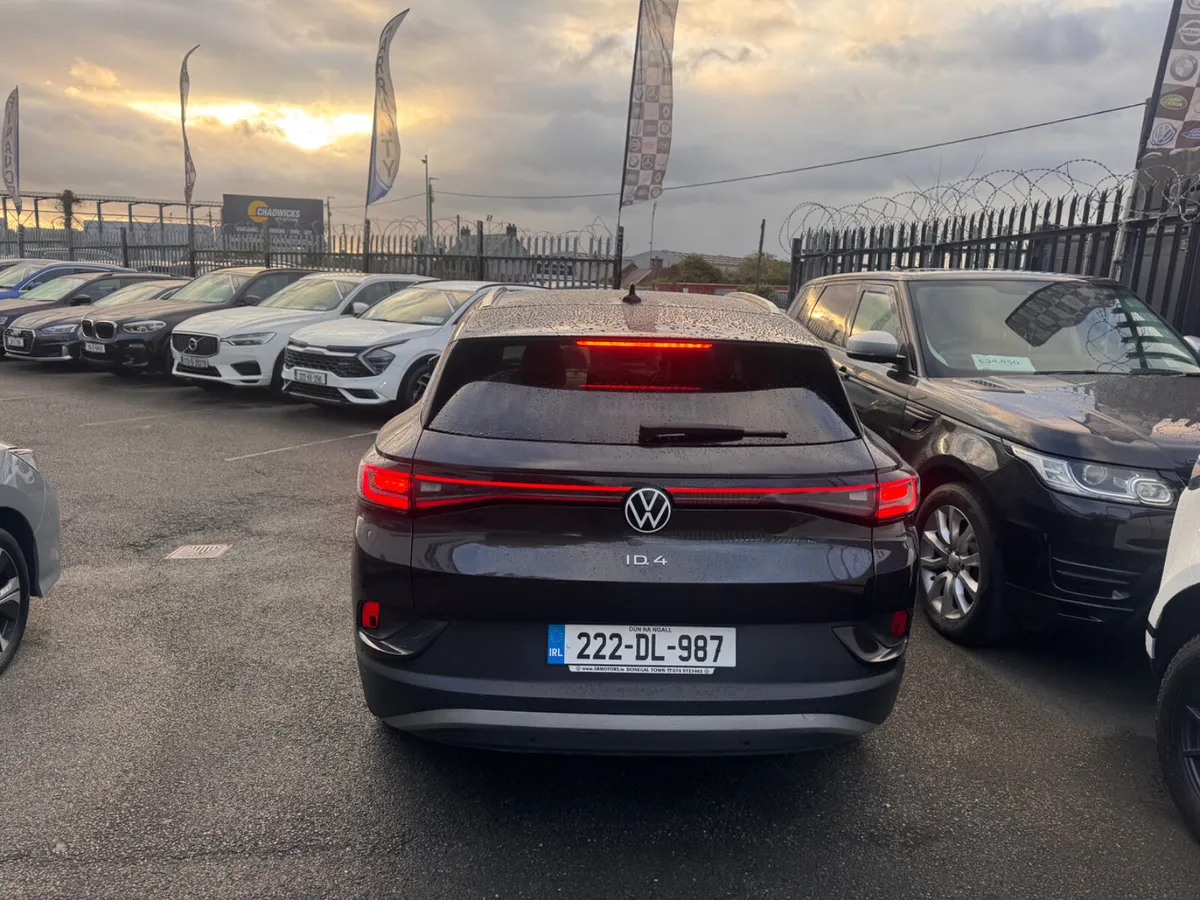 2022 Volkswagen ID.4 Electric - Image 4