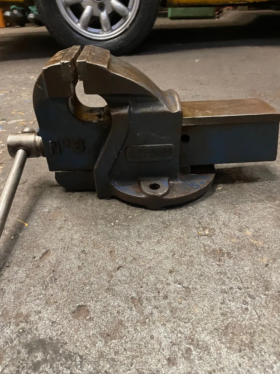 Original record no 3 garge steel vice - Image 1