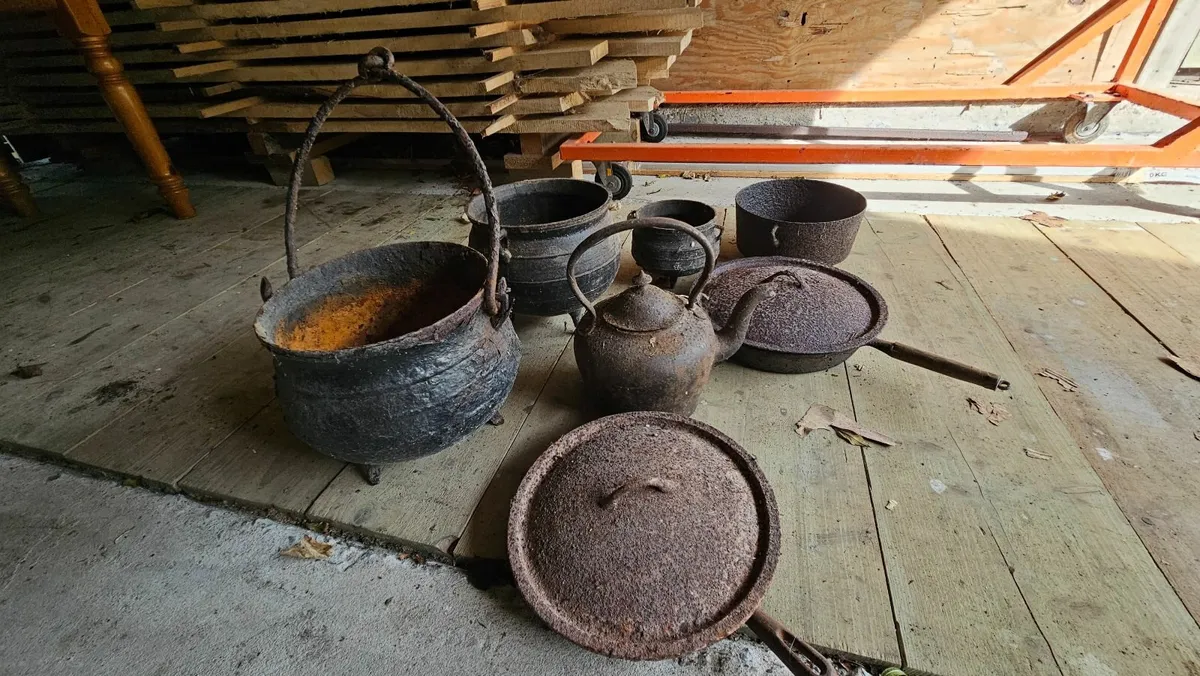old iron Kettle and pots - Image 1