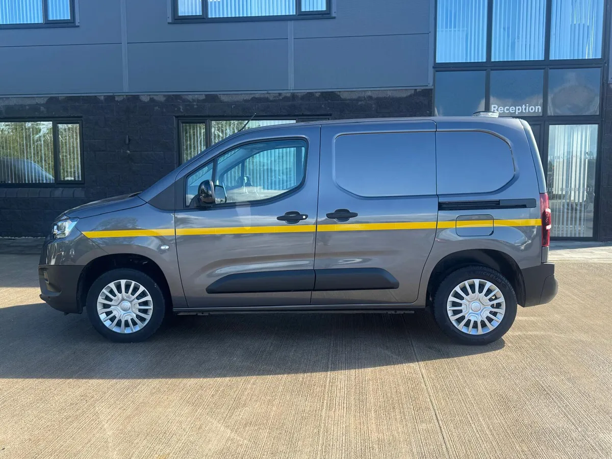 Toyota Proace City 2023 - Image 2
