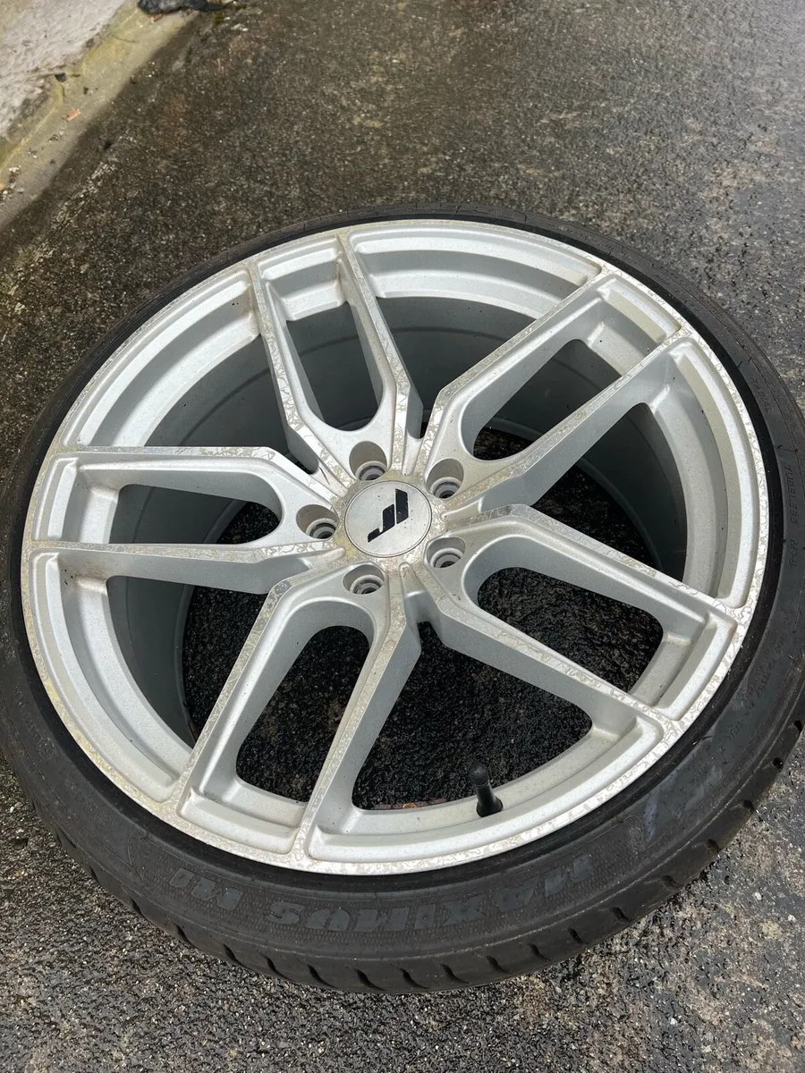 Alloys and tyres set - Image 1