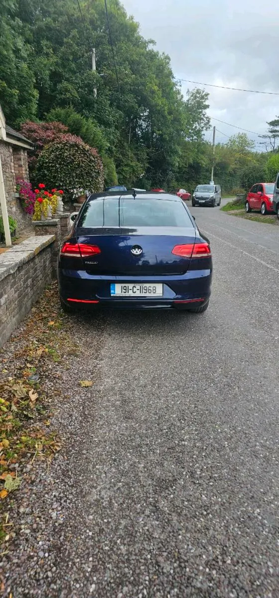 VW PASSAT - Image 2