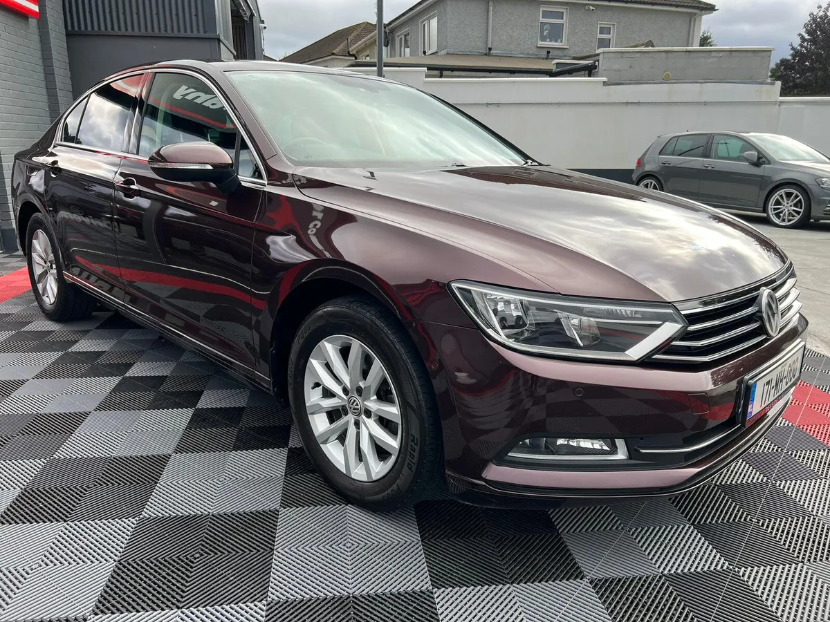 Volkswagen Passat 2017, 96KM'S , NCT , WARRANTY - Image 4