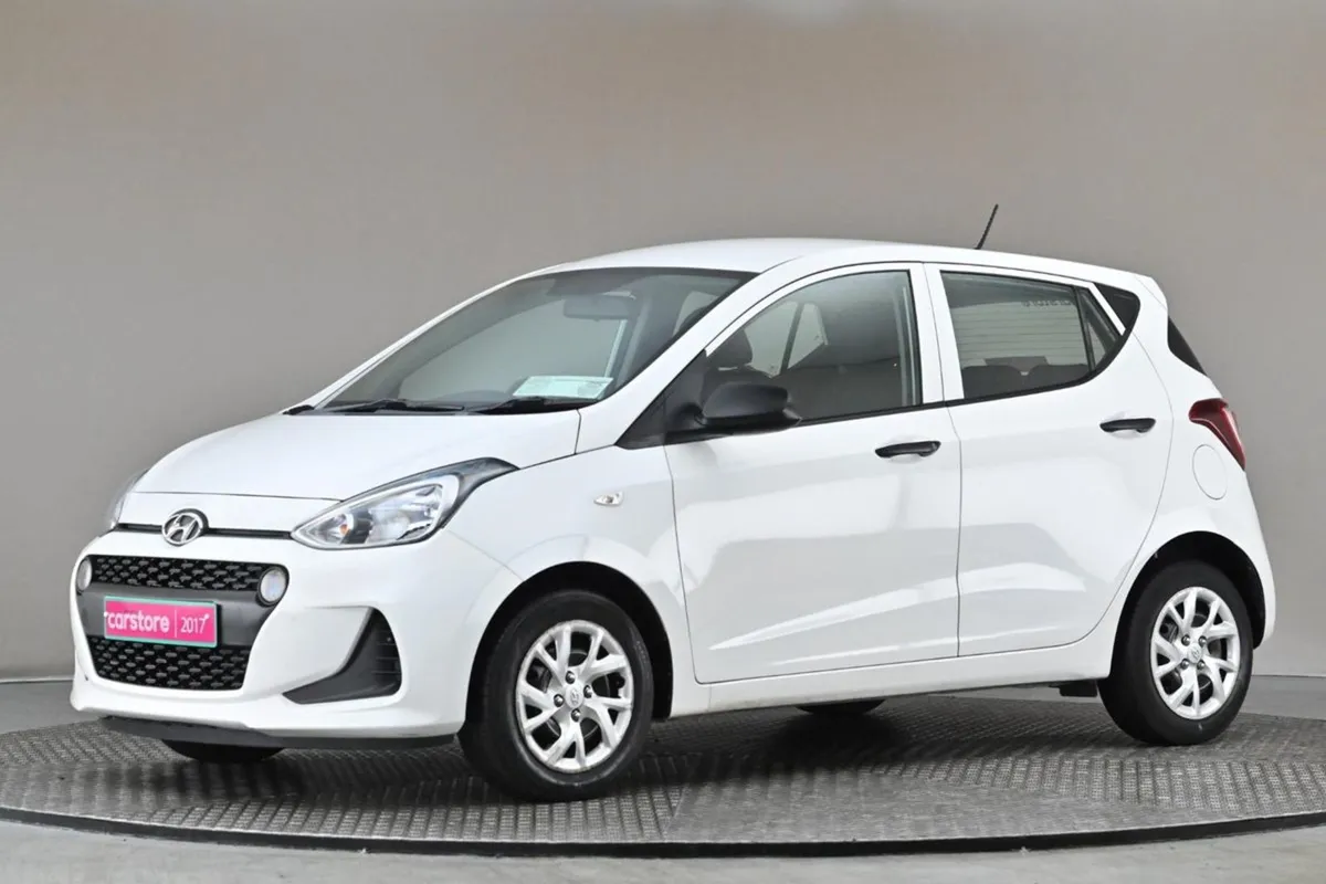 Hyundai i10 1.0 Classic 5spd  android Car Player - Image 4