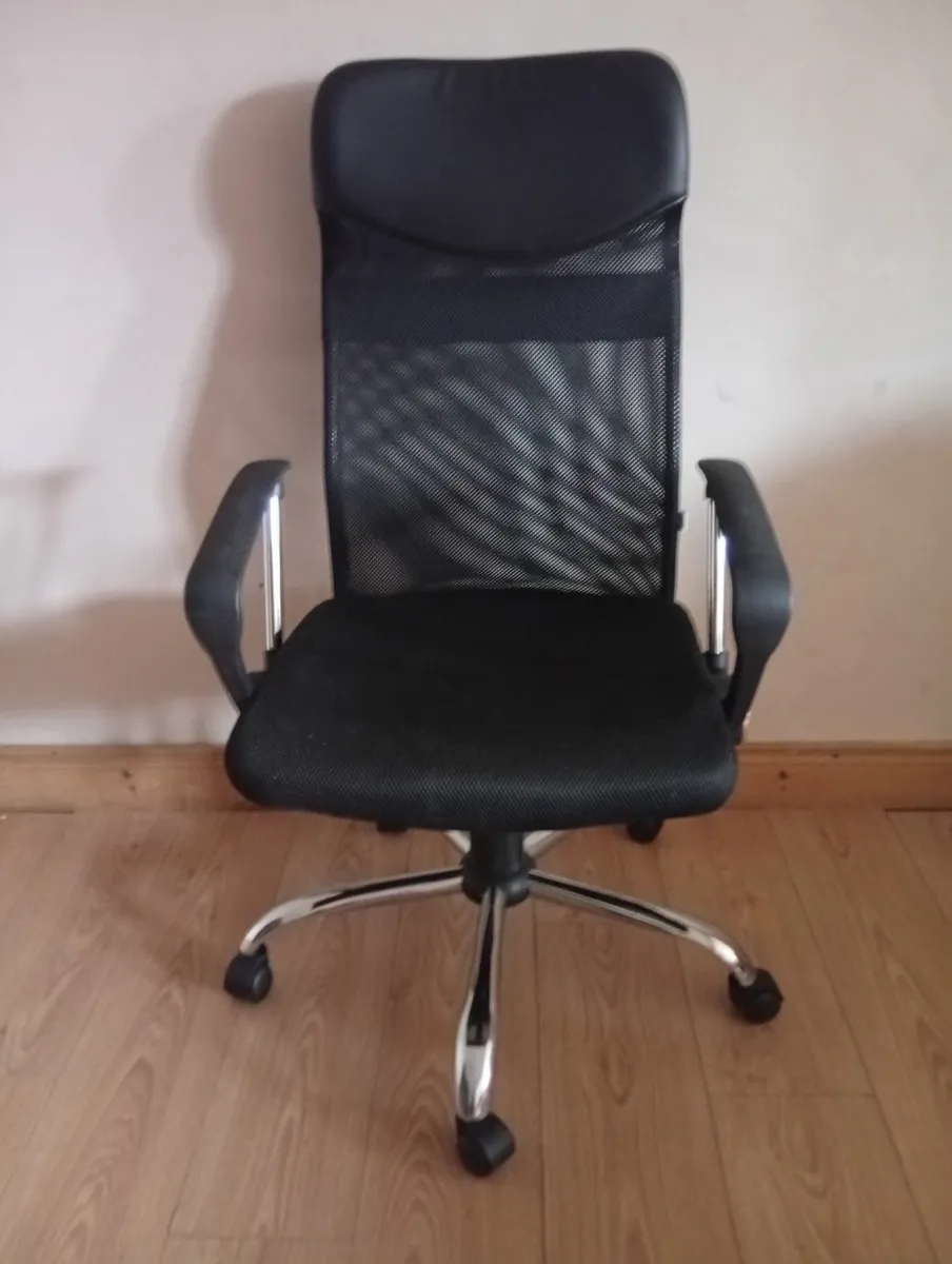 Professional office computer swivel chair 6months - Image 4