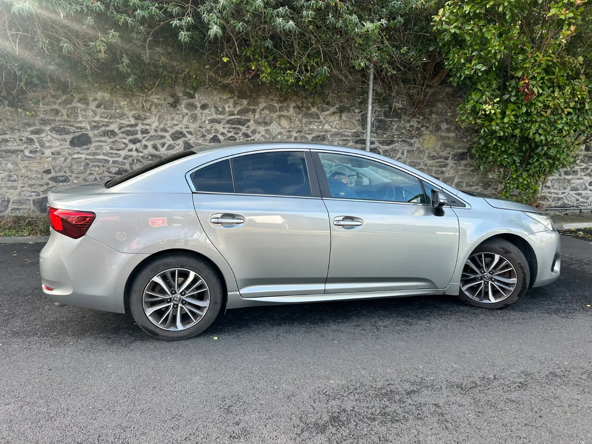 Toyota Avensis 2016 2.0 D4D, Sat/Nav leather - Image 4