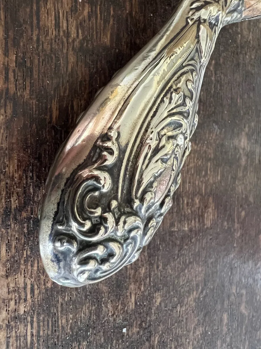 Vintage Ornate Vanity / Clothes Brush - Image 2