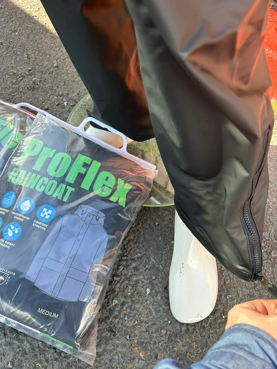 impact BREATHABLE WATERPROOF 100% - Image 3