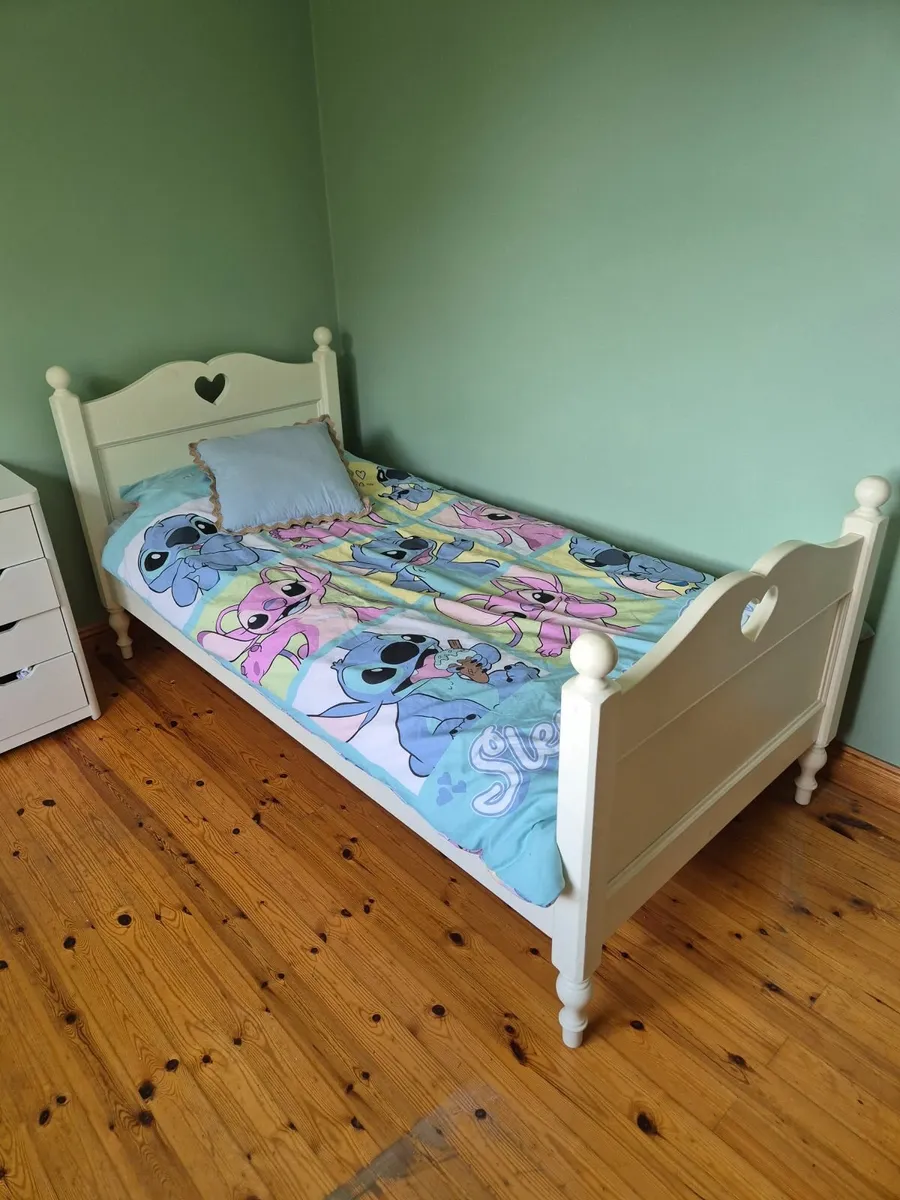 Girls Bed - Image 1