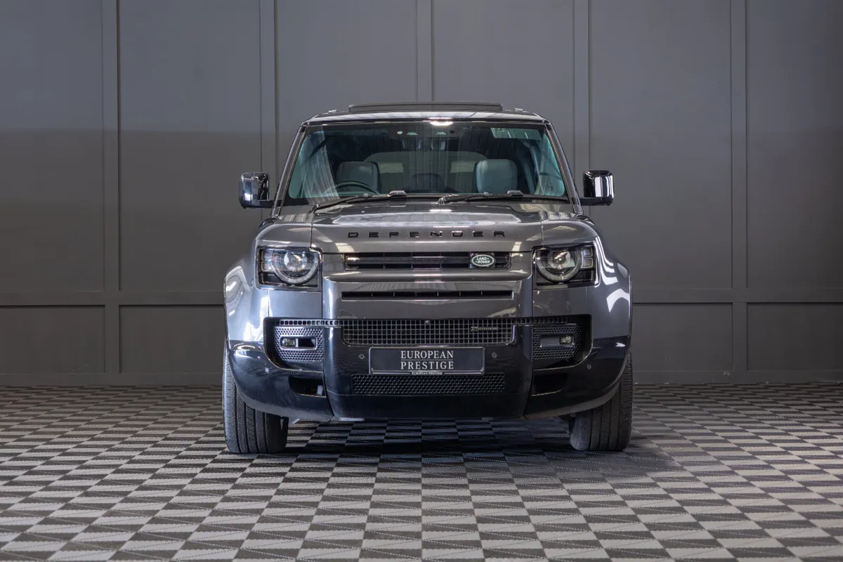 2023 Defender 110 P400e X-Dynamic HSE *Pan Roof - Image 2