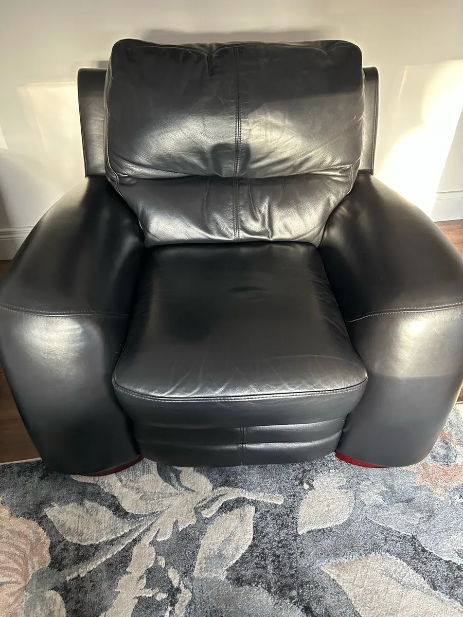 Leather Sofa & Chairs (3-1-1) - Image 3