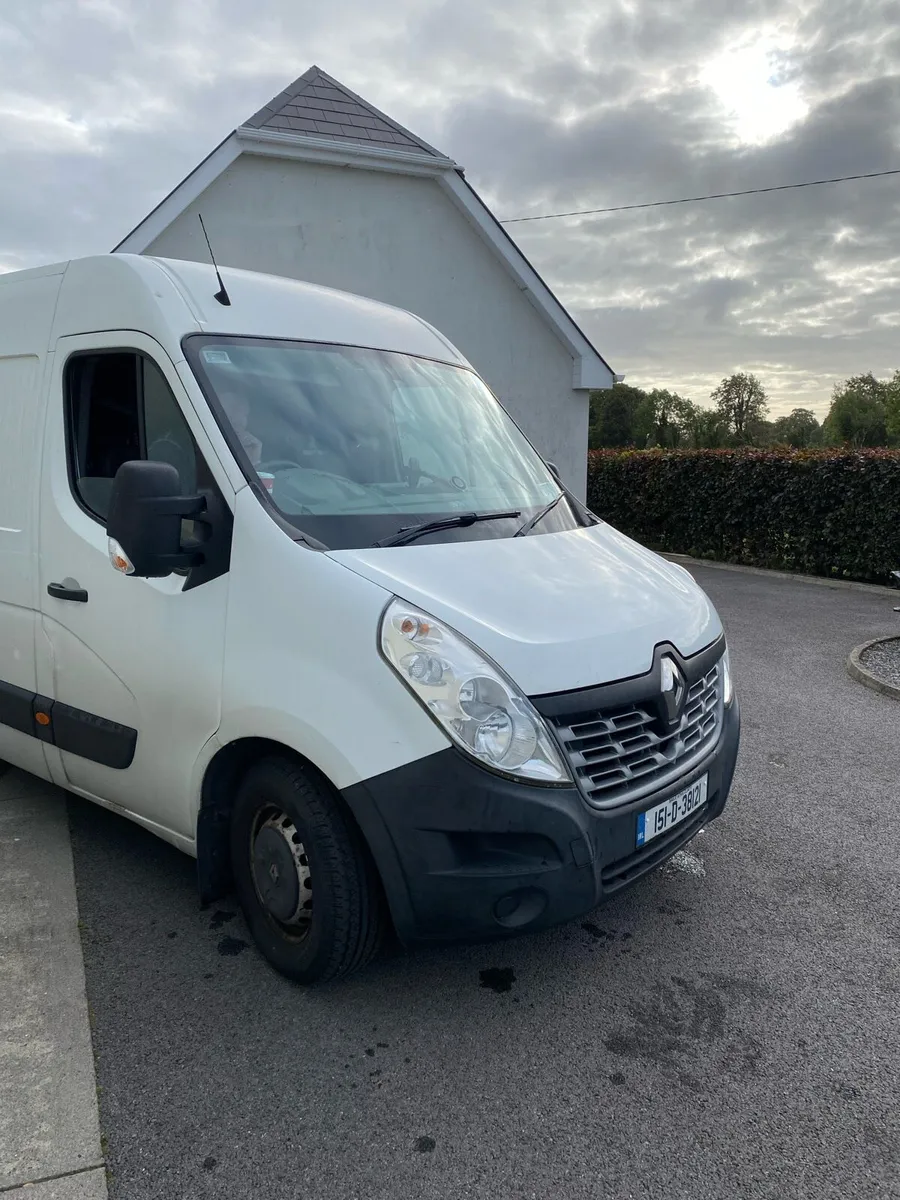 Renault Master LWB 2015 - Image 1